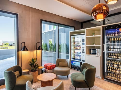 B&B Hotel Zürich Airport Rümlang, Lobby sitting area