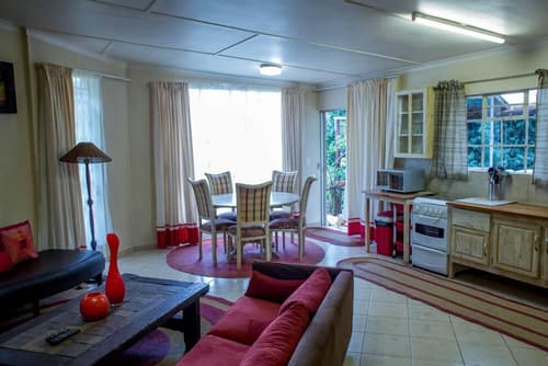 Veki's Village, Living area