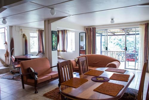 Veki's Village, In-room dining