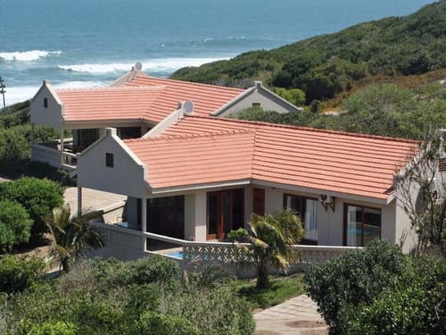 Go Wild Resort, Interior entrance