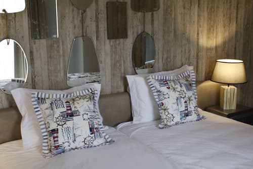 Royal Beach Hostel & Suites