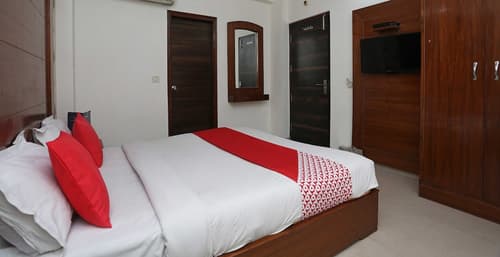 Hotel Pallvi Palace, 