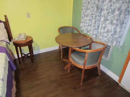Travel Eagle Inn Motel