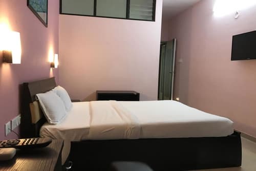 All Seasons Guest House, 