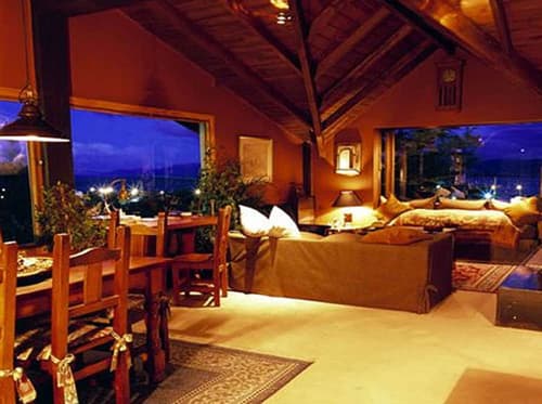 Posada del Fin del Mundo, Lobby