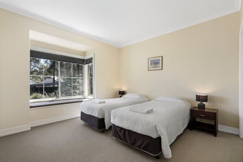 Waverley House Cottages, Room