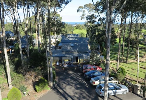 Waverley House Cottages, Reception