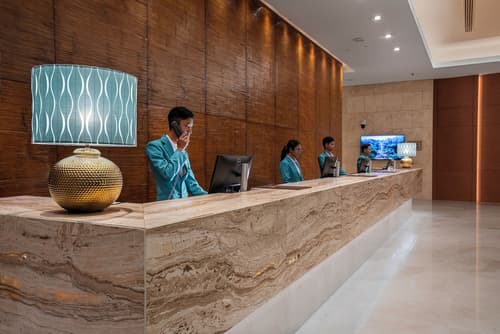 St. Giles Boulevard Hotel, Reception