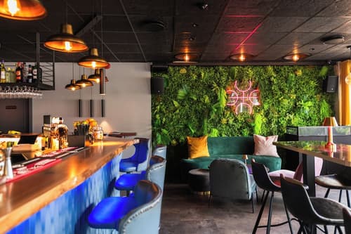 Centrum Hotel, Bar (on property)