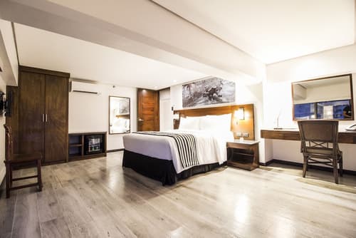 1898 Hotel Colonia En Las Filipinas, Room