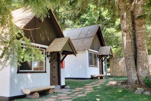 Paradise Village Hotel, Room