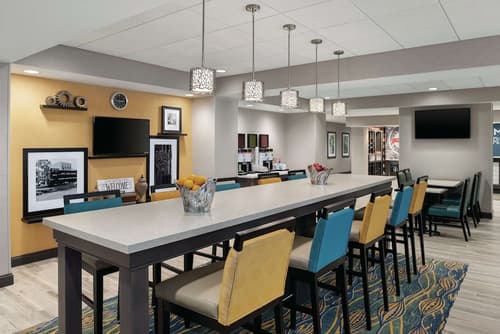 Hampton Inn Champaign Southwest