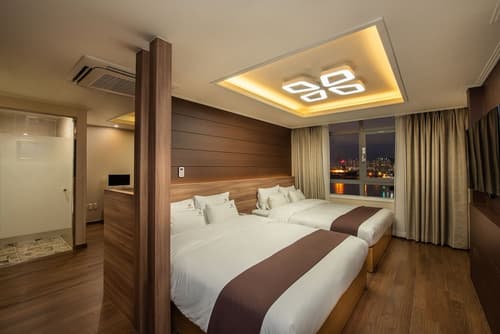 Central Park Hotel Busan