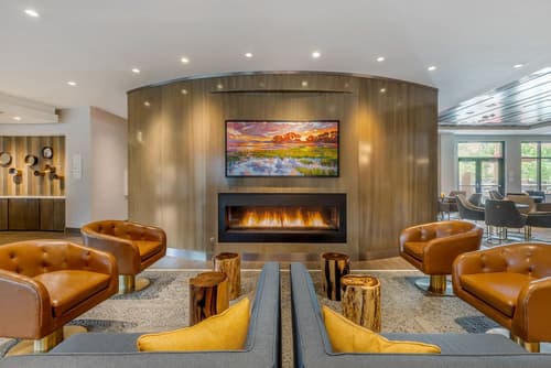 DoubleTree by Hilton Charleston Riverview, Lobby sitting area