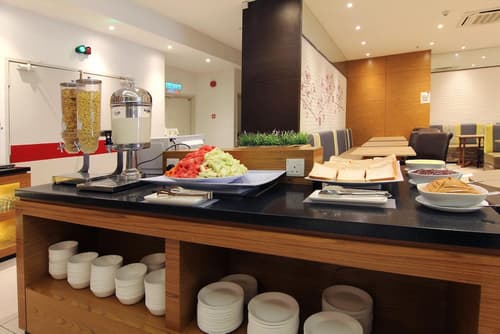 Pacific Express Hotel Chinatown, Restaurant