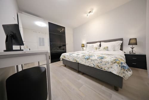 Luxury Majpruz Suites, Room