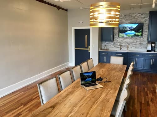 The Stricklin Hotel, Private kitchen