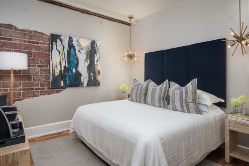 The Stricklin Hotel, Room