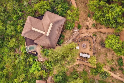 Parsons Hilltop Safari Camp, Front of property