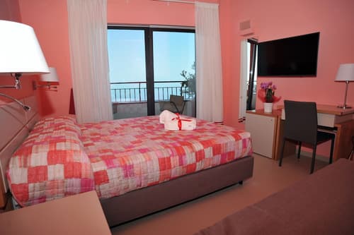 Villa Paradise Resort