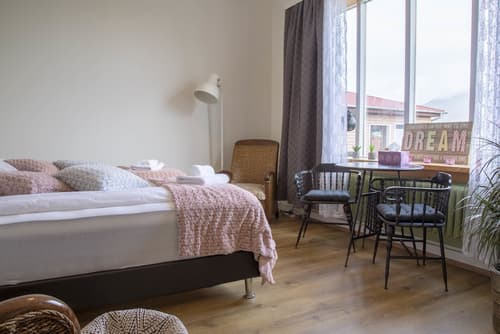 Private and peaceful one room apartments, Room