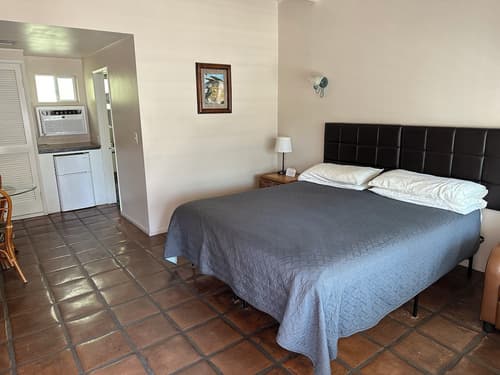 Sea Shore Motel, Room