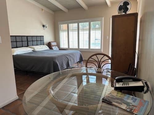 Sea Shore Motel, Room