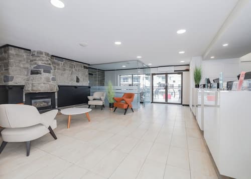 Hotel Universel, Reception