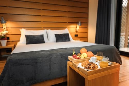 Lake Front Hotel Mirage