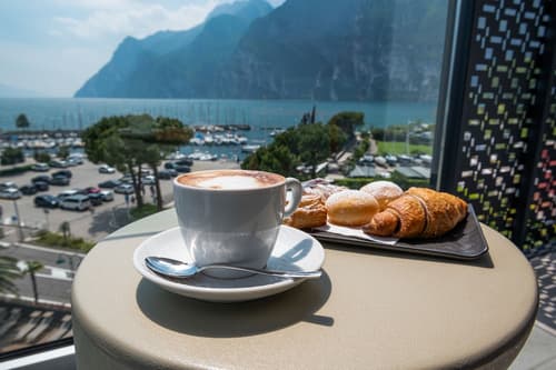 Lake Front Hotel Mirage