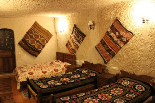 Kismet Cave House, Room