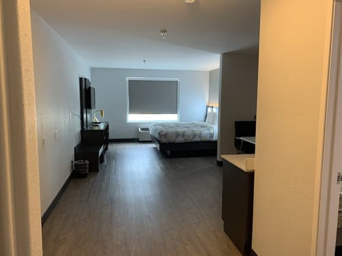 Hawthorn Extended Stay by Wyndham Hobbs