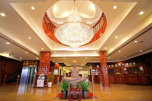 Angkor Hotel, Lobby sitting area