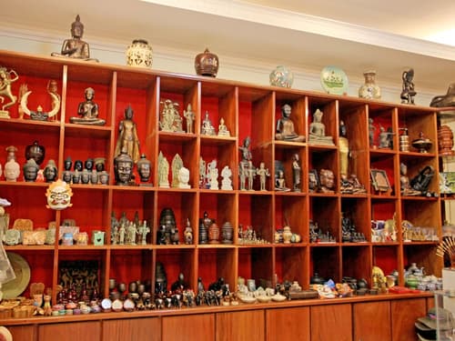 Angkor Hotel, Gift shop