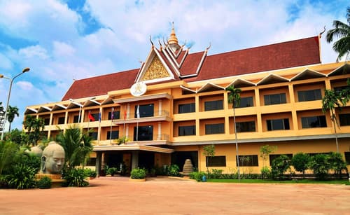Angkor Hotel, Front of property