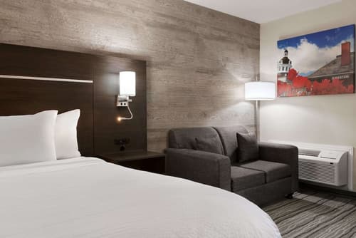 Days Inn by Wyndham Kingston
