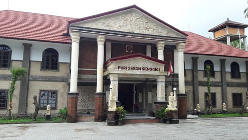 Puri Saron Senggigi Hotel, Parking