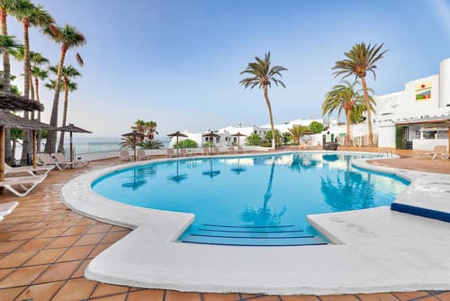 THB Flora Aparthotel, Pool