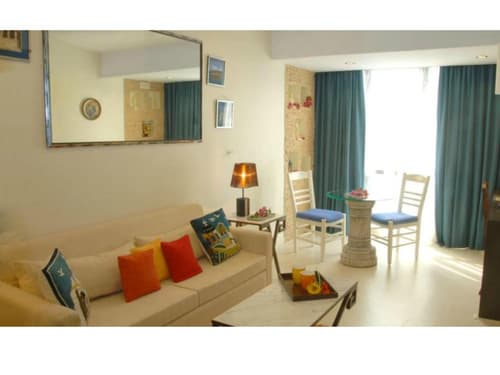 The Shalimar Hotel, Room