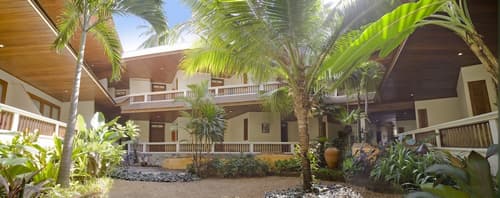 Thai House Beach Resort