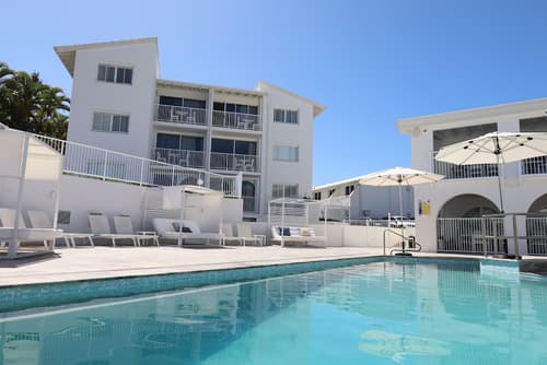 Don Pancho by the Beach, Primary image