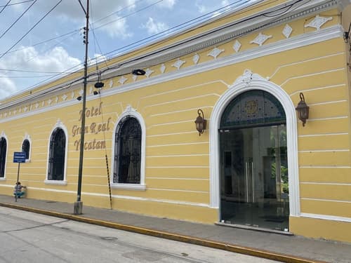 Gran Real Yucatan, Front of property