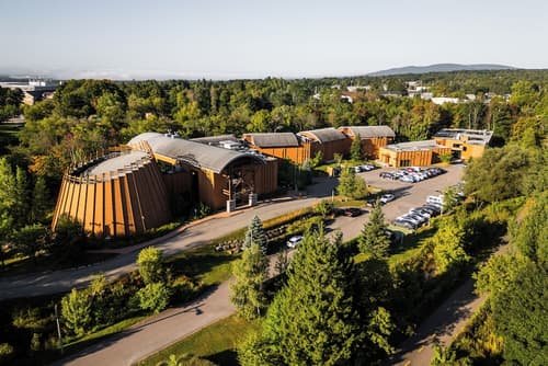 Hôtel-Musée Premières Nations, Primary image