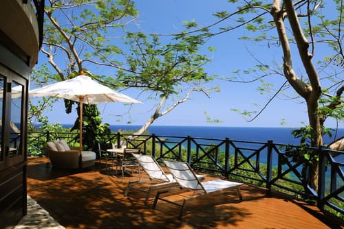 Geejam, Primary image