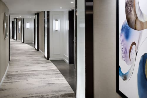 Address Downtown, Room