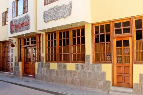 Qelqatani Hotel, Front of property