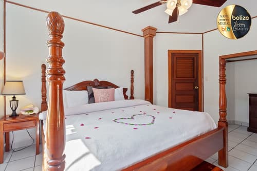 Portofino Beach Resort, Room