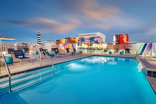 SpringHill Suites by Marriott Las Vegas Convention Center, Pool