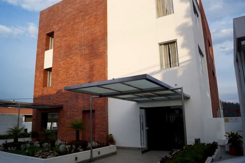 Hotel Stubel Suites and Cafe, Reception