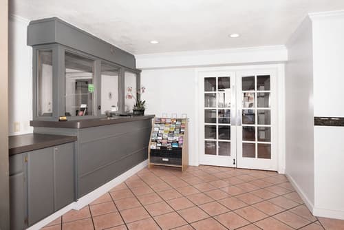 Central Phoenix Hotel